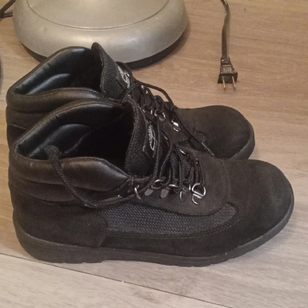 Timberland Men's 4.5 Black Hiking Boots - Picture 4 of 7